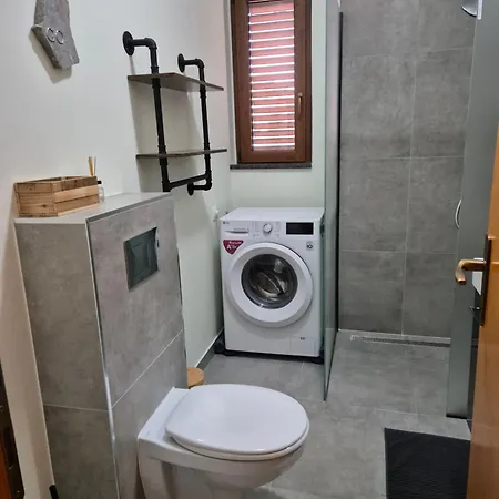 Appt Casa Kokka דירה רוביני